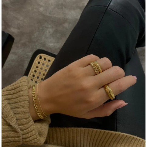 Ring Dome in Gold von Jeberg Jewellery