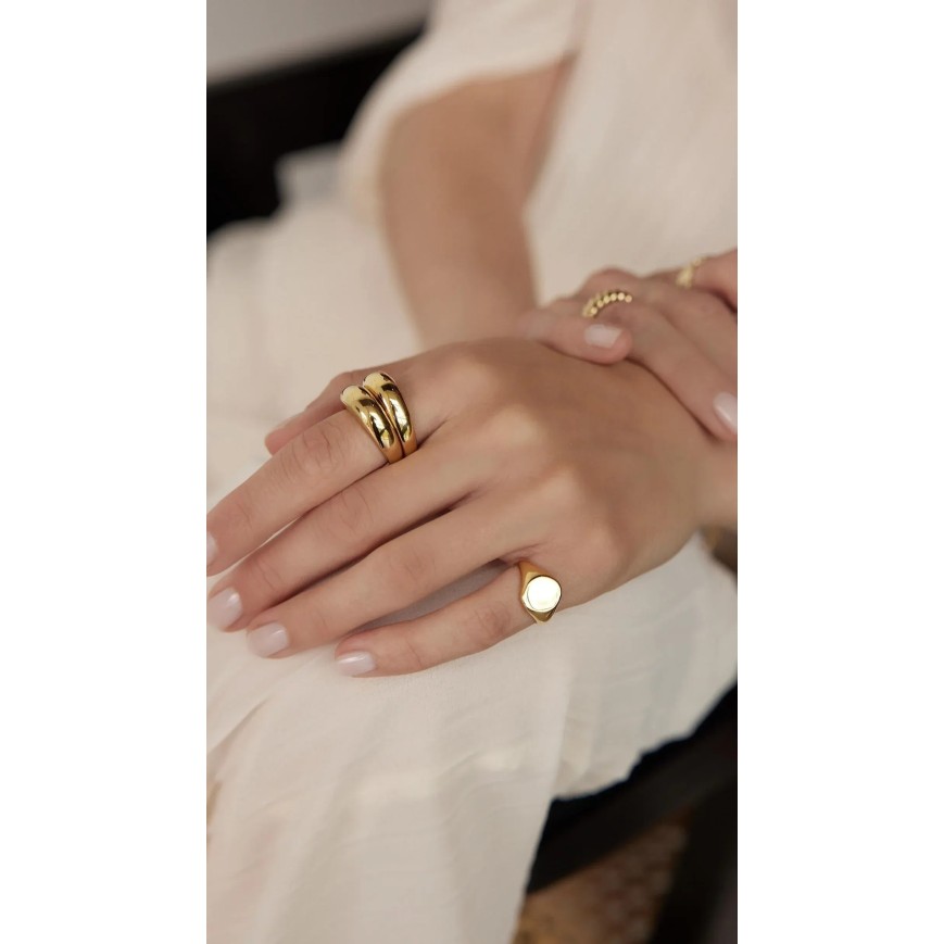 Ring Dome in Gold von Jeberg Jewellery