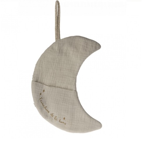 Mond mit Stickerei