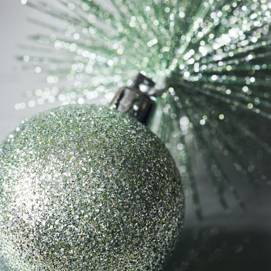 Ornament tree frost