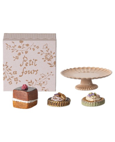 Kuchen und Tortenständer