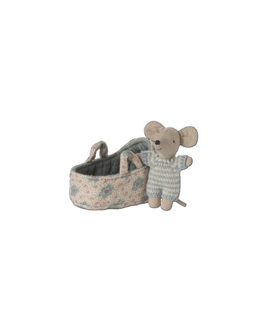 Babymaus in Tragetasche