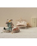 Babymaus in Tragetasche