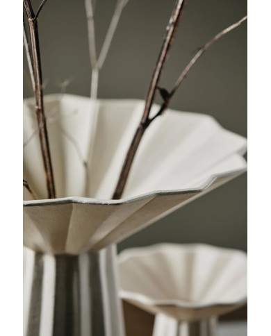 Minu Vase