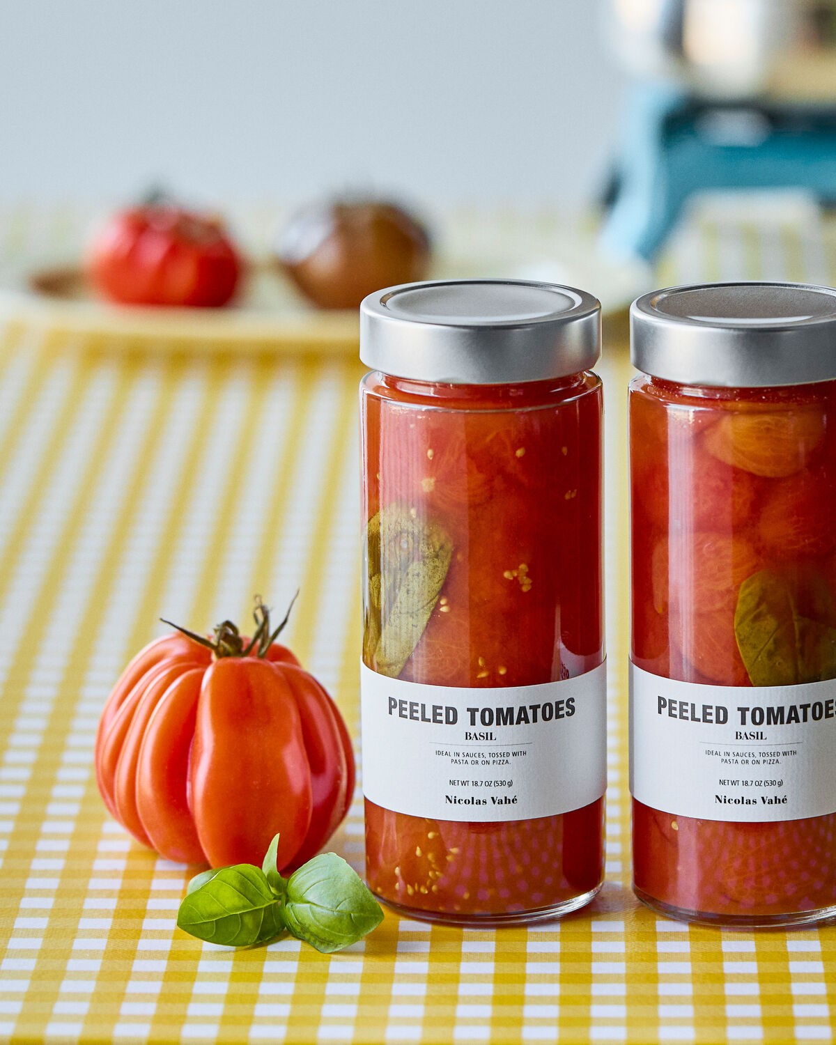 Geschälte Tomaten im Glas von Nicolas Vahé