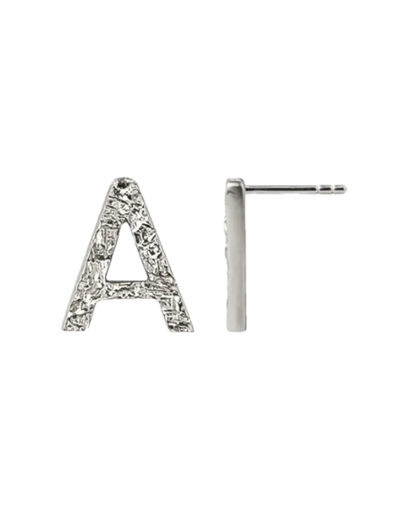 I am me Buchstaben Ohrstecker von Jeberg Jewellery