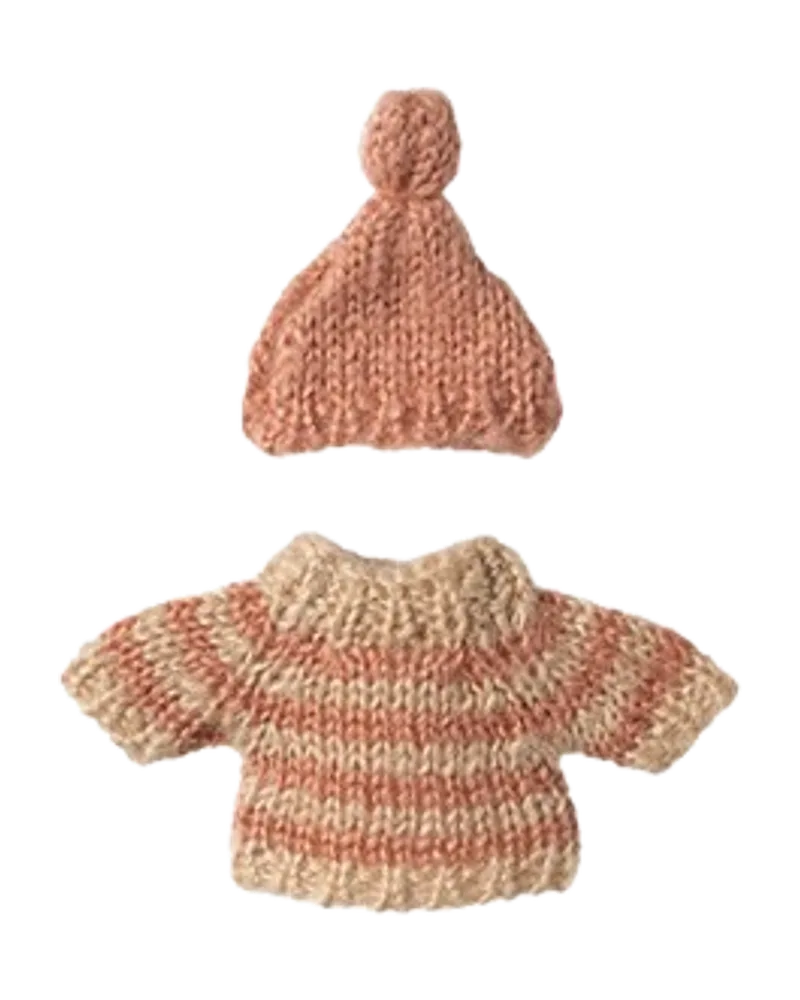 Strickpullover und Mütze von Maileg
