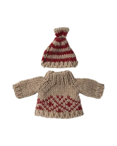 Strickpullover und Mütze von Maileg