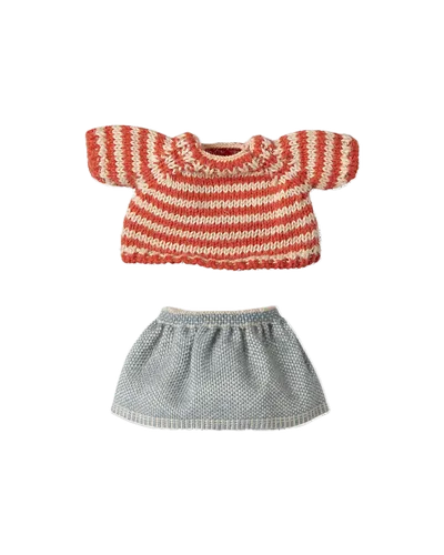 Strickpullover und Rock von Maileg