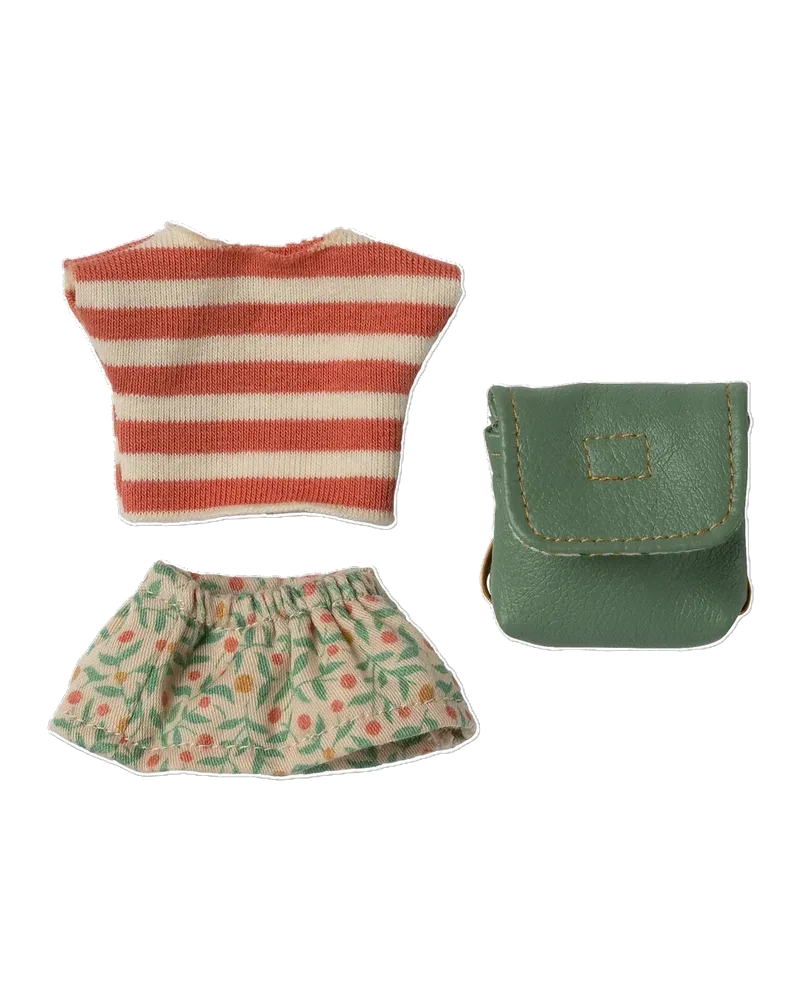 Kleidung und Tasche, Ansicht 3