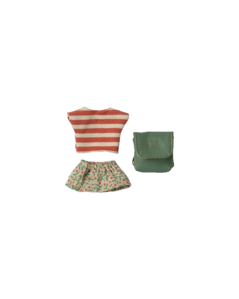 Kleidung und Tasche von Maileg
